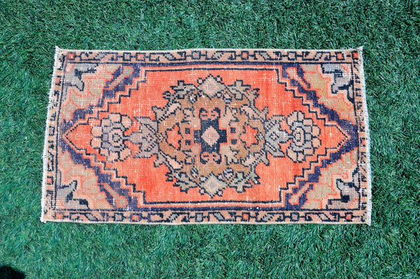 Handmade Turkish Vintage small area rug doormat for home decor, bathroom rug, area oushak rug bathroom mat kitchen kilim rug, rug 2.10x1.6, 665491