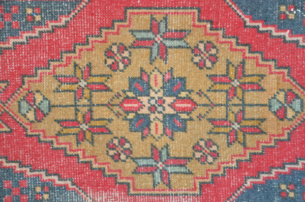 Unique Turkish Vintage small area rug doormat for home decor, bathroom rug, area oushak rug bathroom mat kitchen rug  kilim rug, rug 3x1.6, 664382