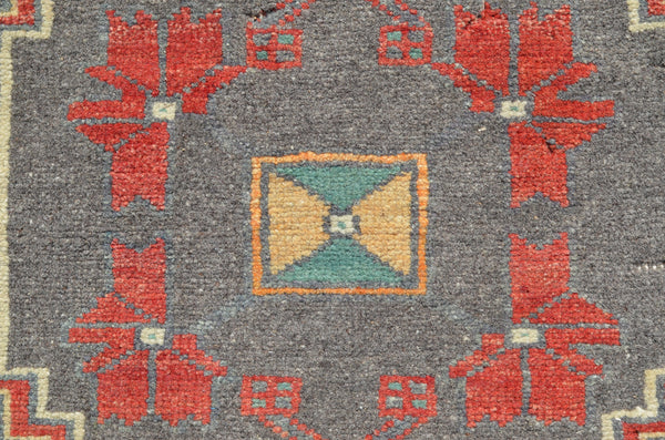Unique Turkish Vintage small area rug doormat for home decor, bathroom rug, area oushak rug bathroom mat kitchen rug  kilim rug, rug 3.2X1.9, 664635