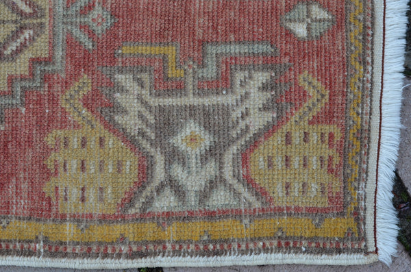 Vintage Handmade Turkish small area rug doormat for home decor, bathroom rug, area oushak rug bathroom mat kitchen kilim rug, rug 3.3X1.5, 664658