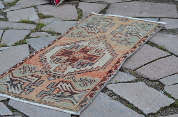 Vintage Handmade Turkish small area rug doormat for home decor, bathroom rug, area oushak rug bathroom mat kitchen kilim rug, rug 3X1.3, 664680
