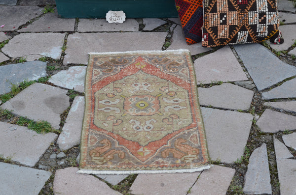 Vintage Handmade Turkish small area rug doormat for home decor, bathroom rug, area oushak rug bathroom mat kitchen kilim rug, rug 2.8X1.5, 664687