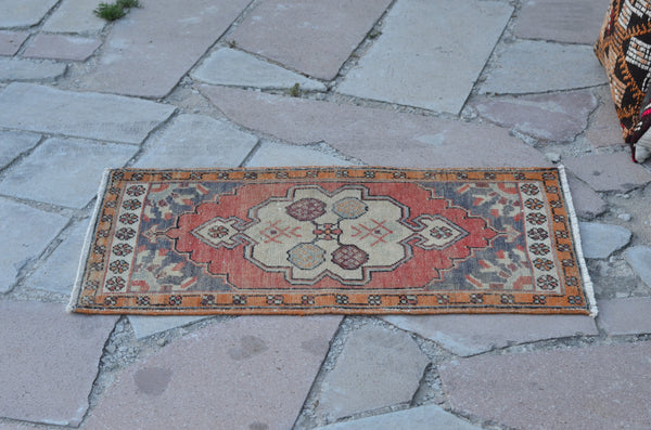 Vintage Handmade Turkish small area rug doormat for home decor, bathroom rug, area oushak rug bathroom mat kitchen kilim rug, rug 2,8X1,6, 664698