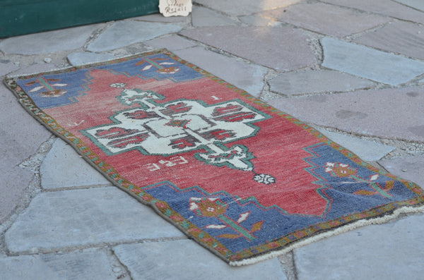 Natural Turkish Vintage small area rug doormat for home decor, bathroom rug, area oushak rug bathroom mat kitchen rug kilim rug, rug 2,9X1,4, 664700