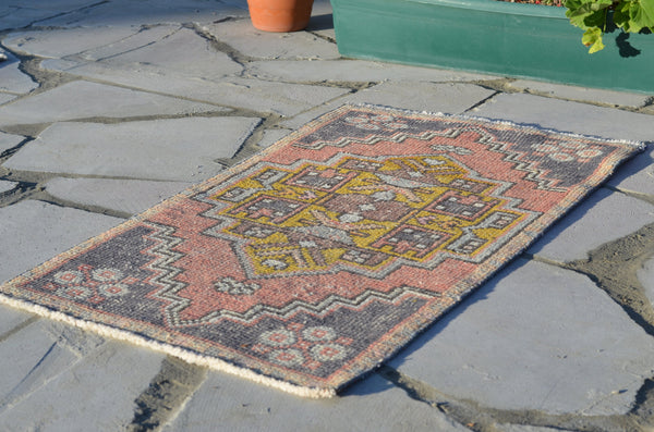 Unique Turkish Vintage small area rug doormat for home decor, bathroom rug, area oushak rug bathroom mat kitchen rug  kilim rug, rug 2.9x1.6, 664757