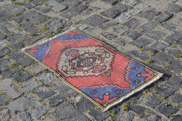 Unique Turkish Vintage small area rug doormat for home decor, bathroom rug, area oushak rug bathroom mat kitchen rug  kilim rug, rug 2.7x1.5, 664788