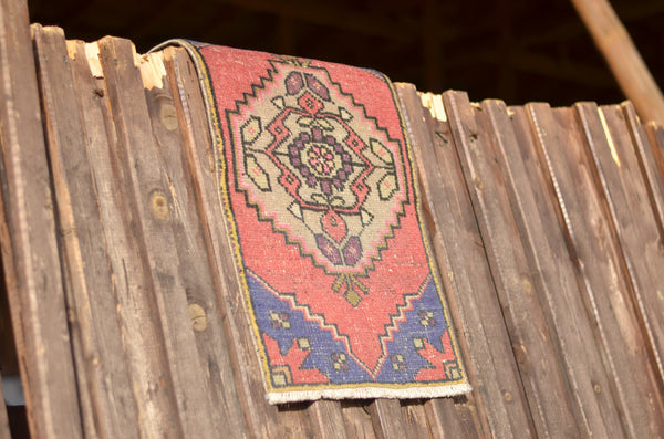 Unique Turkish Vintage small area rug doormat for home decor, bathroom rug, area oushak rug bathroom mat kitchen rug  kilim rug, rug 2.7x1.5, 664788