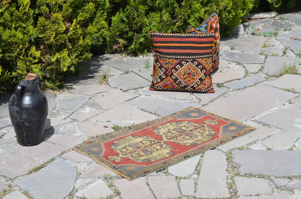 Turkish Handmade Vintage small area rug doormat for home decor, bathroom rug, area oushak rug bathroom mat kitchen kilim rug, rug 2.8X1.5, 664526