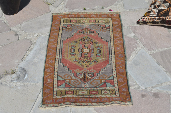 Unique Turkish Vintage small area rug doormat for home decor, bathroom rug, area oushak rug bathroom mat kitchen rug  kilim rug, rug 3,2X1,6, 664631