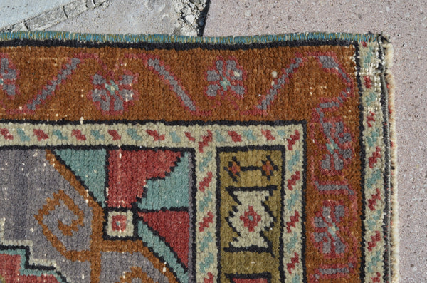 Unique Turkish Vintage small area rug doormat for home decor, bathroom rug, area oushak rug bathroom mat kitchen rug  kilim rug, rug 3,2X1,6, 664631