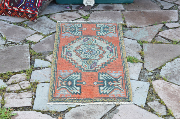 Vintage Handmade Turkish small area rug doormat for home decor, bathroom rug, area oushak rug bathroom mat kitchen kilim rug, rug 3.4X1.6, 664648