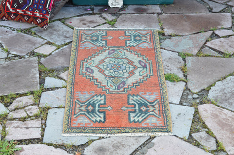 Vintage Handmade Turkish small area rug doormat for home decor, bathroom rug, area oushak rug bathroom mat kitchen kilim rug, rug 3.4X1.6, 664648