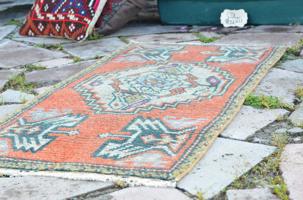 Vintage Handmade Turkish small area rug doormat for home decor, bathroom rug, area oushak rug bathroom mat kitchen kilim rug, rug 3.4X1.6, 664648