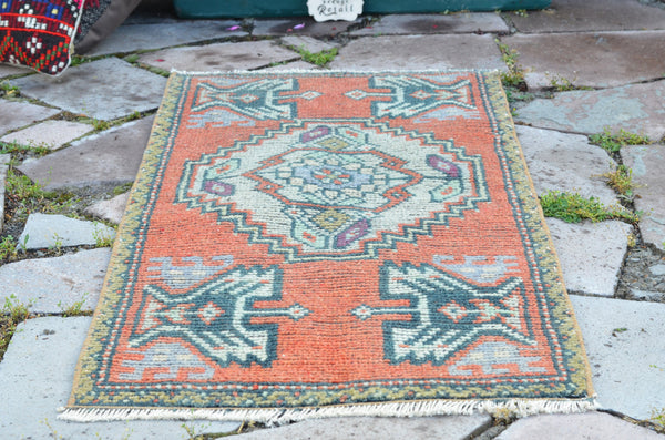 Vintage Handmade Turkish small area rug doormat for home decor, bathroom rug, area oushak rug bathroom mat kitchen kilim rug, rug 3.4X1.6, 664648