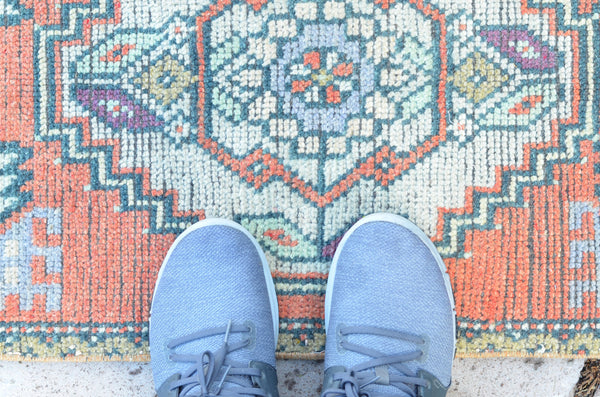 Vintage Handmade Turkish small area rug doormat for home decor, bathroom rug, area oushak rug bathroom mat kitchen kilim rug, rug 3.4X1.6, 664648