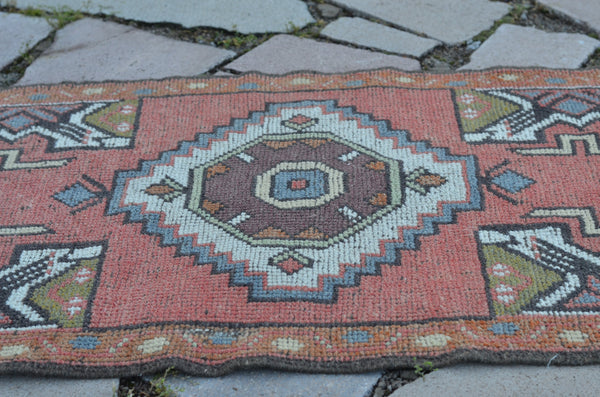 Vintage Handmade Turkish small area rug doormat for home decor, bathroom rug, area oushak rug bathroom mat kitchen kilim rug, rug 3,1X1,9, 664665
