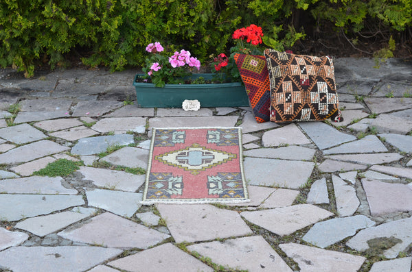 Turkish Handmade Vintage small area rug doormat for home decor, bathroom rug, area oushak rug bathroom mat kitchen kilim rug, rug 3.1X1.4, 664679