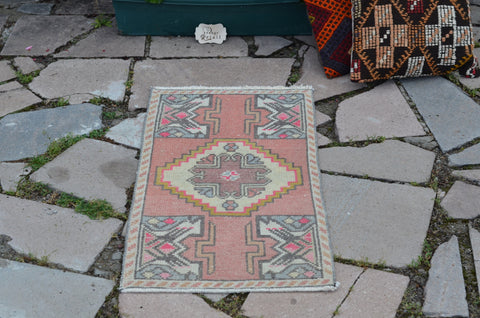 Natural Turkish Vintage small area rug doormat for home decor, bathroom rug, area oushak rug bathroom mat kitchen rug kilim rug, rug 2.9X1.4, 664689