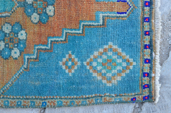 Unique Turkish Vintage small area rug doormat for home decor, bathroom rug, area oushak rug bathroom mat kitchen rug  kilim rug, rug 3.7X1.6, 664701