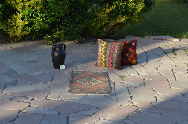 Natural Turkish Vintage small area rug doormat for home decor, bathroom rug, area oushak rug bathroom mat kitchen kilim rug, rug 3.1X1.5, 664702