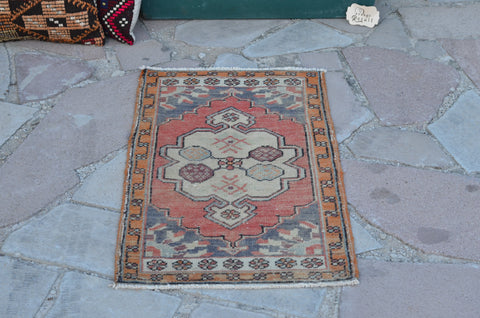 Vintage Handmade Turkish small area rug doormat for home decor, bathroom rug, area oushak rug bathroom mat kitchen kilim rug, rug 2,8X1,6, 664698