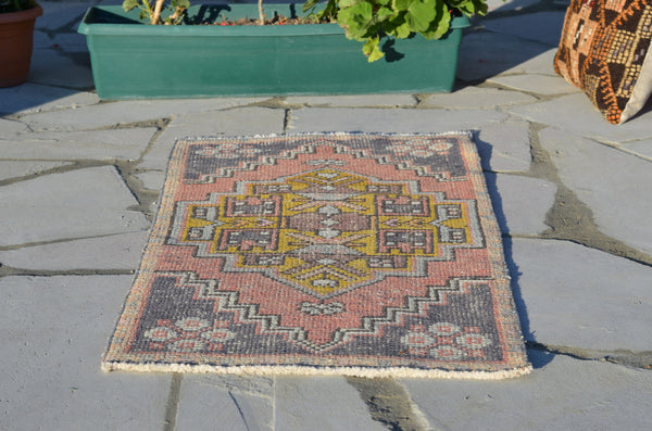 Unique Turkish Vintage small area rug doormat for home decor, bathroom rug, area oushak rug bathroom mat kitchen rug  kilim rug, rug 2.9x1.6, 664757