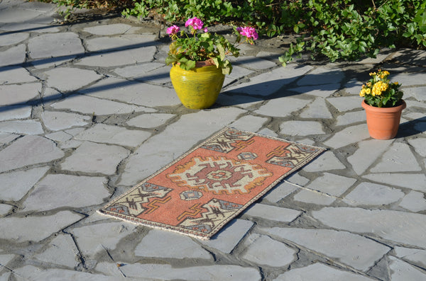 Natural Turkish Vintage small area rug doormat for home decor, bathroom rug, area oushak rug bathroom mat kitchen rug  kilim rug, rug 3x1.5, 664771