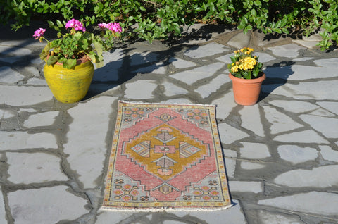 Unique Turkish Vintage small area rug doormat for home decor, bathroom rug, area oushak rug bathroom mat kitchen rug  kilim rug, rug 3.3x1.5, 664779