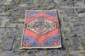 Unique Turkish Vintage small area rug doormat for home decor, bathroom rug, area oushak rug bathroom mat kitchen rug  kilim rug, rug 2.7x1.5, 664788