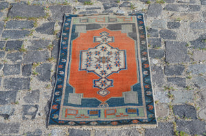 Natural Turkish Vintage small area rug doormat for home decor, bathroom rug, area oushak rug bathroom mat kitchen rug kilim rug, rug 3.4x1.6, 664792