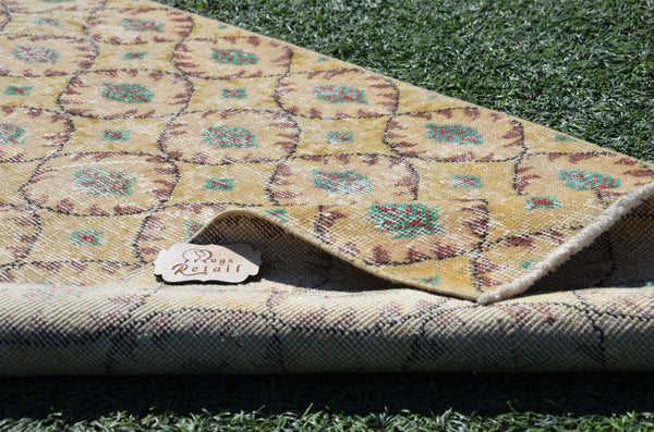 Yellow Vintage Turkish runner rug for home decor, area rug, Anatolian oushak rug boho bedroom rug kitchen rug  bathroom rug kilim, 9'4"X2'6", 665000