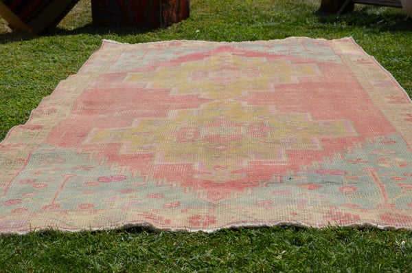 Turkish handmade Vintage Anatolian rug for home decor, area rug, oushak rug boho rug bedroom rug kitchen rug  bathroom rug kilim, rugs 8x4, 664452