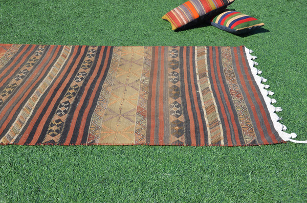 Unique Vintage Turkish runner rug for home decor, area rug, Anatolian oushak rug boho rug kitchen rug  bathroom rug kilim,  13'5"X4'5", 665259