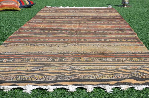 Unique Vintage Turkish runner rug for home decor, area rug, Anatolian oushak rug boho rug kitchen rug  bathroom rug kilim,  13'5"X4'5", 665259