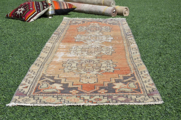 Unique Vintage Turkish runner rug for home decor, area rug, Anatolian oushak rug bedroom rug kitchen rug  bathroom rug kilim,  8'6" x 2'5", 665267