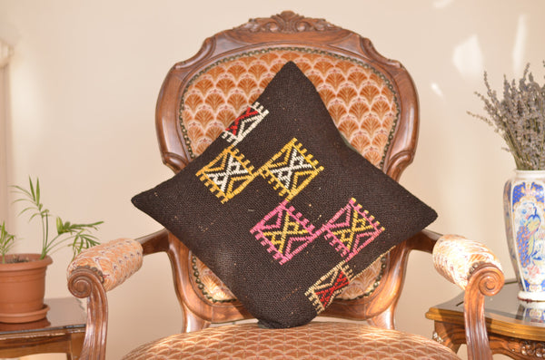 16 x 16 Handmade Decorative Vintage Pillow, %100 Wool, 664840