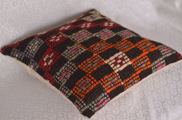16 x 16 Handmade Decorative Vintage Pillow, %100 Wool, 664849