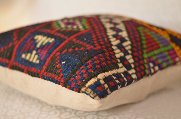 16 x 16 Handmade Decorative Vintage Pillow, %100 Wool, 664894
