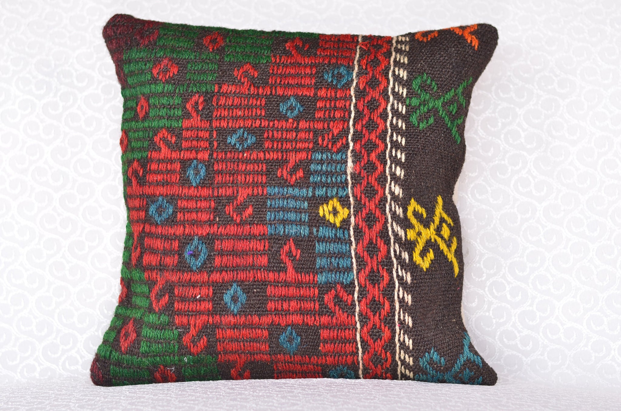 16 x 16 Handmade Decorative Vintage Pillow, %100 Wool, 664897