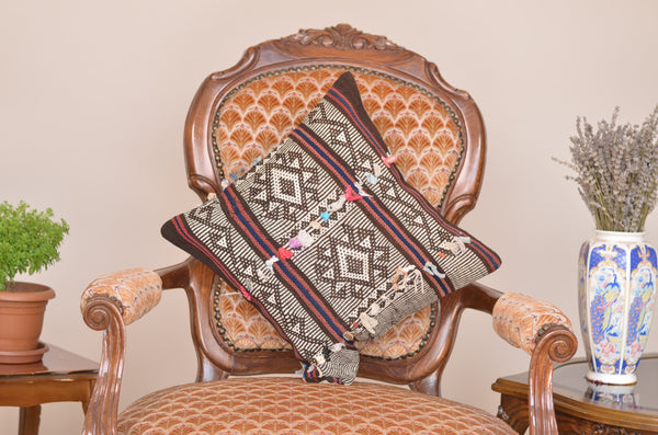 16 x 16 Handmade Decorative Vintage Pillow, %100 Wool, 664910