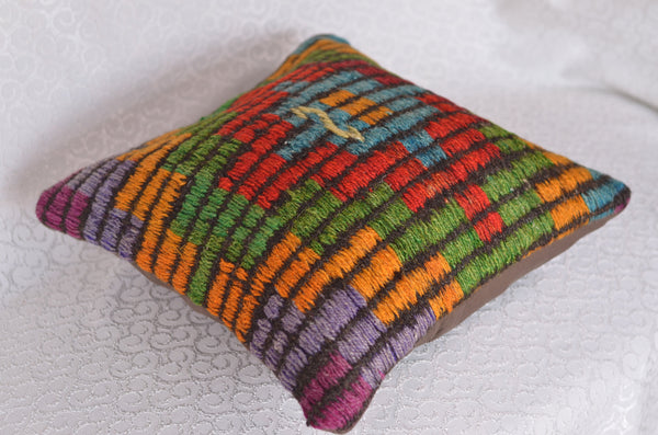 16 x 16 Handmade  Vintage Pillow, %100 Wool, 664912