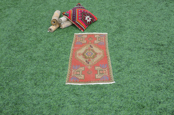 Unique Turkish Vintage small area rug doormat for home decor, bathroom rug, area oushak rug bathroom mat kitchen rug  kilim rug, rug 3,0x1,5, 665101