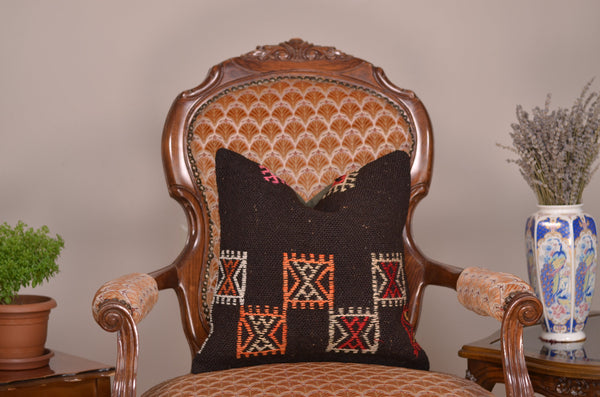 16 x 16 Handmade Decorative Vintage Pillow, %100 Wool, 664915