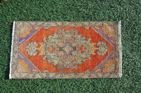 Unique Turkish Vintage small area rug doormat for home decor, bathroom rug, area oushak rug bathroom mat kitchen rug  kilim rug, rug 3,0X1,6, 665107