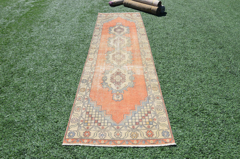 Natural Vintage Turkish runner rug for home decor, area rug, Anatolian oushak rug bedroom rug kitchen rug  bathroom rug kilim,  9'1"X2'10", 665013