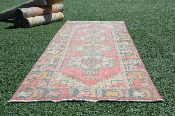 Vintage Handmade Turkish runner rug for home decor, area rug, Anatolian oushak rug boho rug kitchen rug  bathroom rug kilim, 9'6"X2'10", 665014