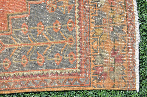 Natural Vintage Turkish runner rug for home decor, area rug, Anatolian oushak rug bedroom rug kitchen rug  bathroom rug kilim, 8'2"X2'11", 665011