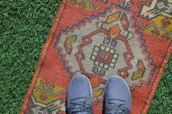 Vintage Handmade Turkish small area rug doormat for home decor, bathroom rug, area oushak rug bathroom mat kitchen kilim rug, rug 3,1X1,6, 665122