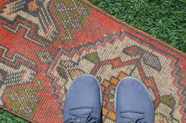 Turkish Handmade Vintage small area rug doormat for home decor, bathroom rug, area oushak rug bathroom mat kitchen rug  kilim rug, rug 3x1.3, 665165