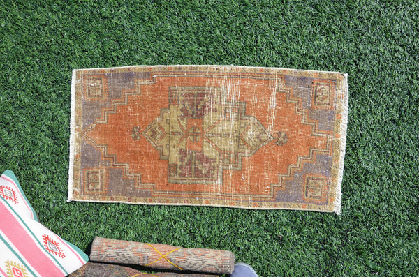 Natural Turkish Vintage small area rug doormat for home decor, bathroom rug, area oushak rug bathroom mat kitchen rug kilim rug, rug 2.8X1.5, 665180